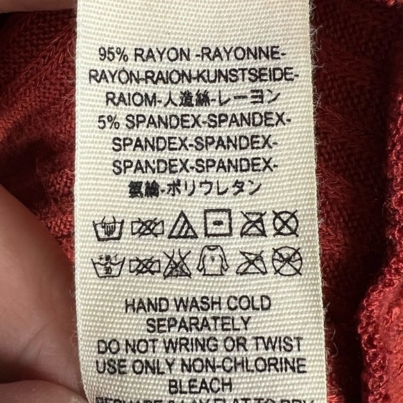 WE THE FREE Long Sleeve Lightweight Cowl Neck Ribbed Blouse Size Small - Picture 4 of 7